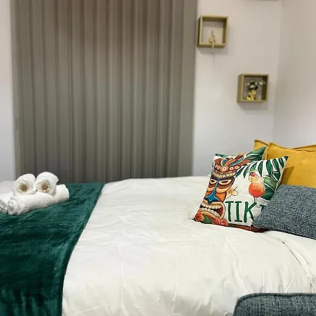 Boho Luxe Terrace - Brand New & Terrace 아파트 *