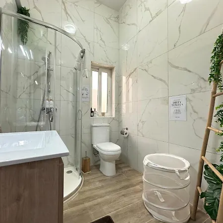 Boho Luxe Terrace - Brand New & Terrace Apartamento San Julián