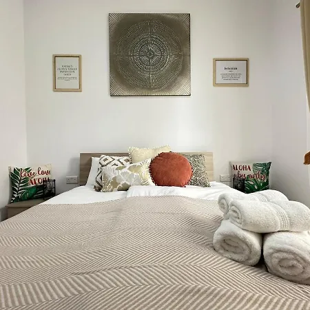 Boho Luxe Terrace - Brand New & Terrace *