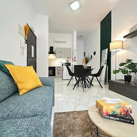 Boho Luxe Terrace - Brand New & Terrace Daire *