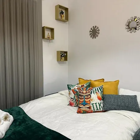 Boho Luxe Terrace - Brand New & Terrace Apartamento San Julián
