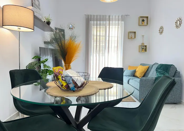 Boho Luxe Terrace - Brand New & Terrace *